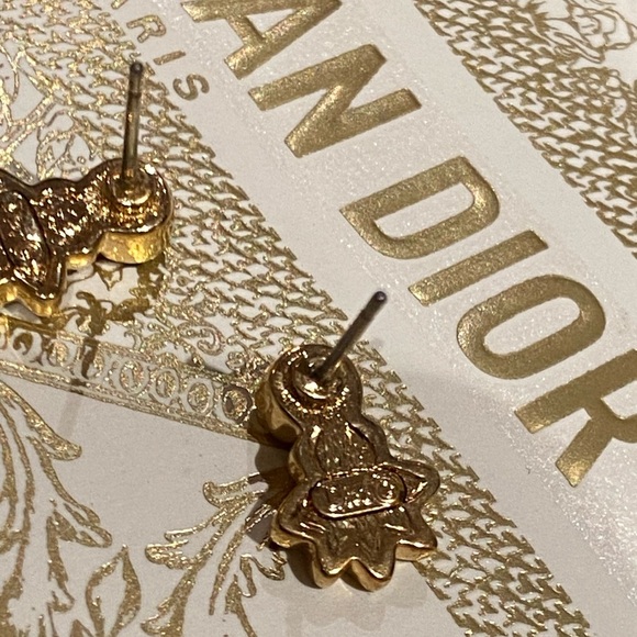 Christian Dior gold tone dainty crystal vintage earrings for pierced ears - Picture 5 of 9